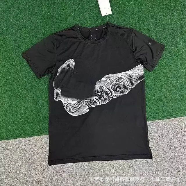 东莞市虎门战蒂服装商行(个体工商户)