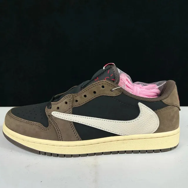 Travis Scott × Nike Air Jordan 1 Low Cactus Jack