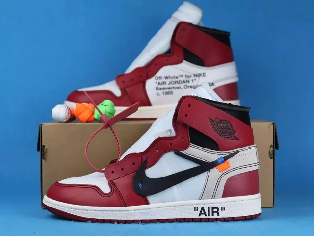 Air Jordan 1 High Off-White Chicago