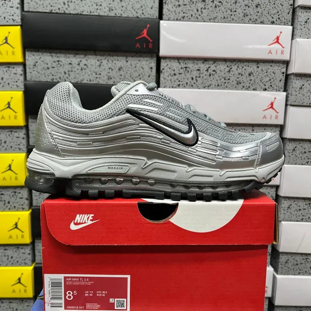 HM8818-001 36-45