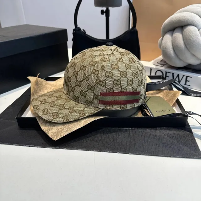 Gucci GG Supreme Cap Web Stripe