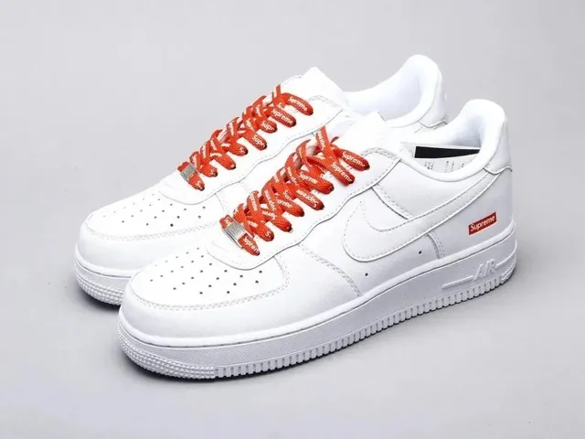 Nike Air Force 1 Low Supreme Box Logo