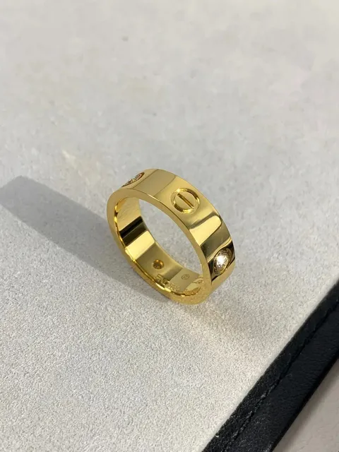 带钻金