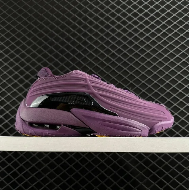 Yeezy 700 Wave Runner