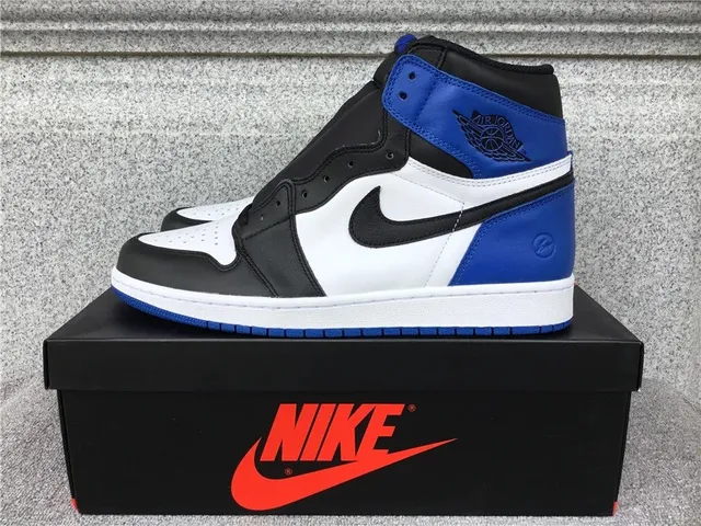 Travis Scott Air Jordan 1 High Reverse Chicago
