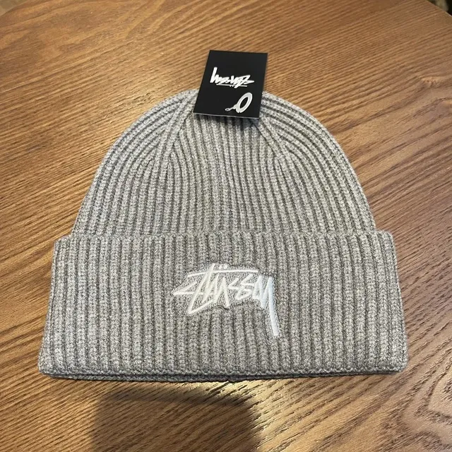 Stüssy Ribbed Beanie Embroidered Logo