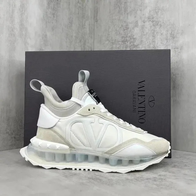 Valentino Trainer Triple White