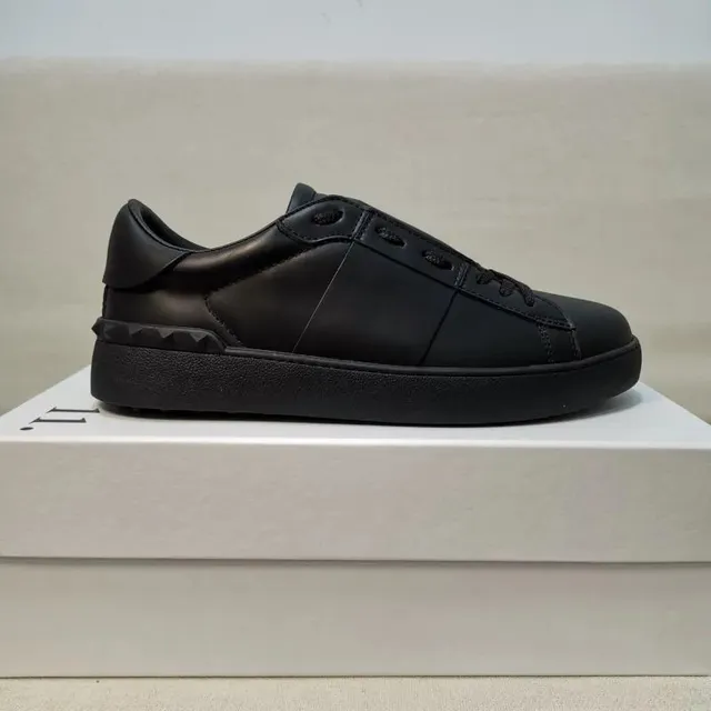 Valentino Rockstud Flat All Black