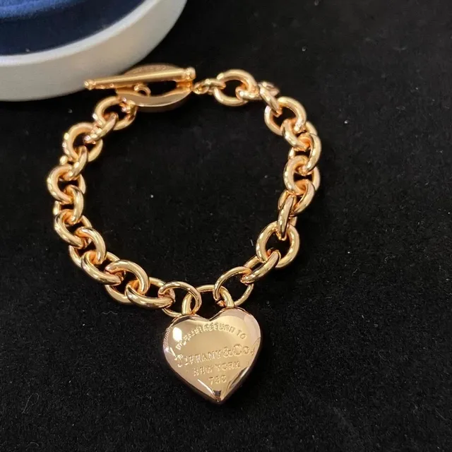 Tiffany & Co. Return to Tiffany Heart Tag Bracelet Medium