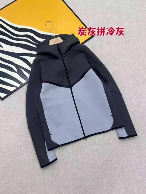 炭灰拼冷灰色外套