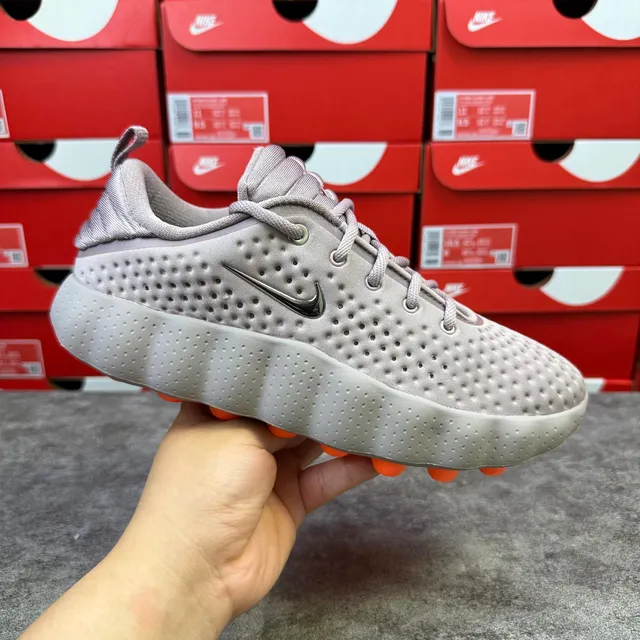 Sneaker HQ4310-200（Light Violet Ore）