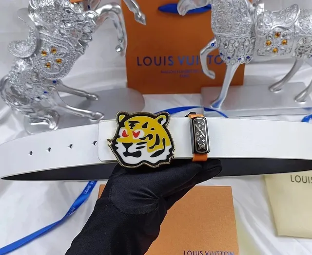 Louis Vuitton Tiger Belt Enamel Tiger Buckle