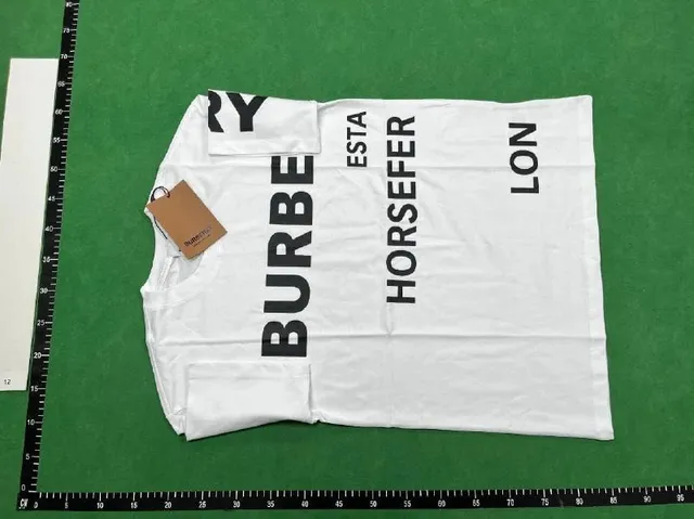 Burberry Graphic Tee Esta Horsefer Print