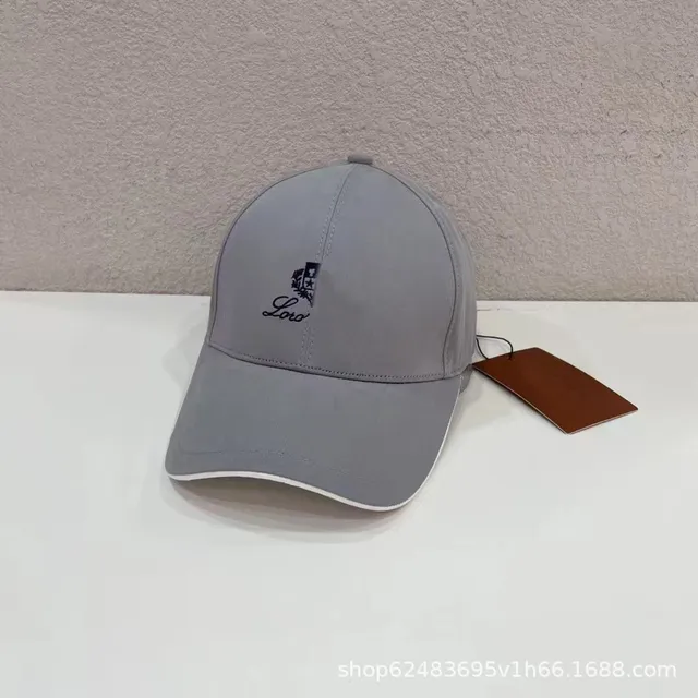 浅蓝色