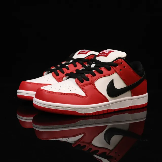 Dunk SB 黑白红-BQ6817-600