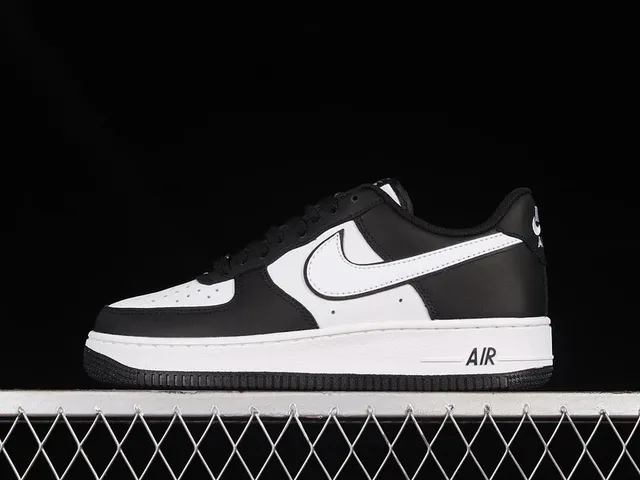 Nike Air Force 1 Low Triple Black/White