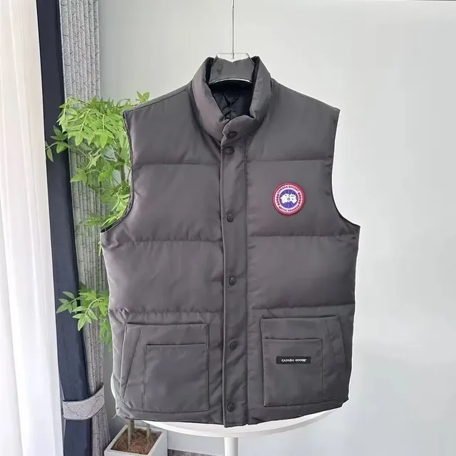 Canada Goose Puffer Vest Classic Fit