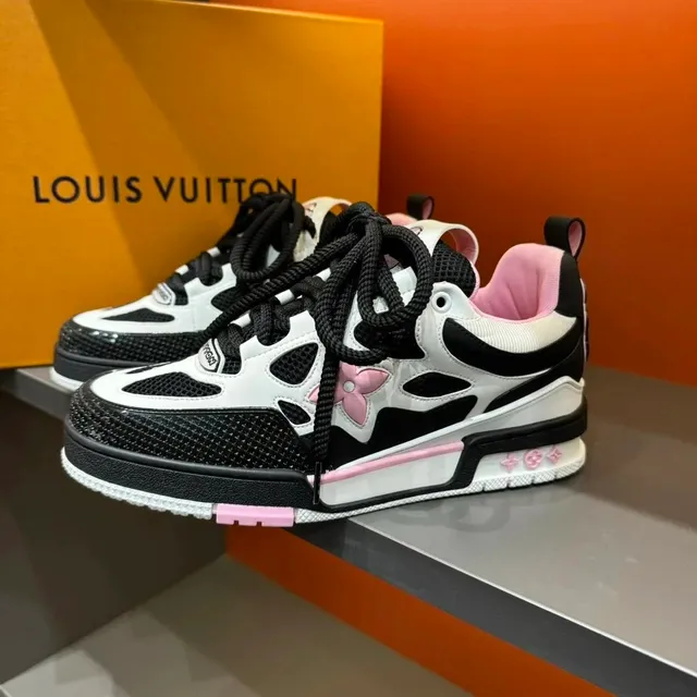 Louis Vuitton LV Trainer Monogram Flower