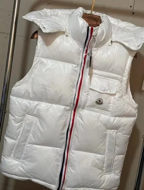 Moncler Puffer Vest Classic Logo