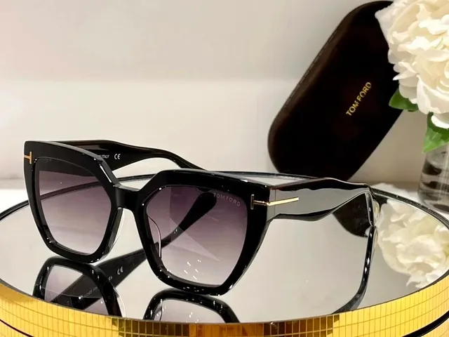 Tom Ford Sunglasses Cat-Eye