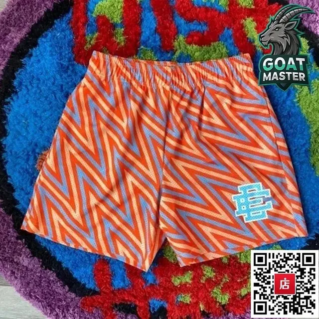Printed Shorts Zigzag Pattern