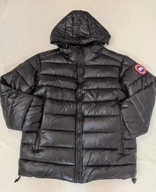 Canada Goose Puffer Jacket Classic Fit