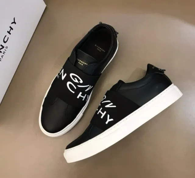 Givenchy Logo Strap Sneaker Black/White