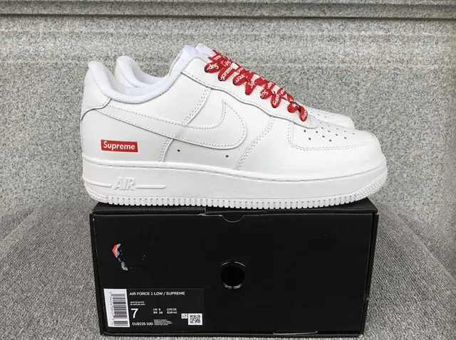 Nike × Supreme Air Force 1 Low