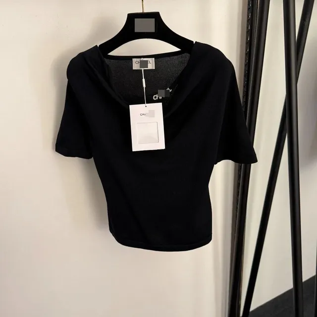Chanel Ribbed Knit Top V-Neck Cropped