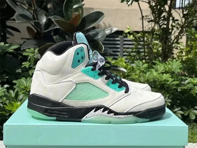 Air Jordan 5 Lucky Green