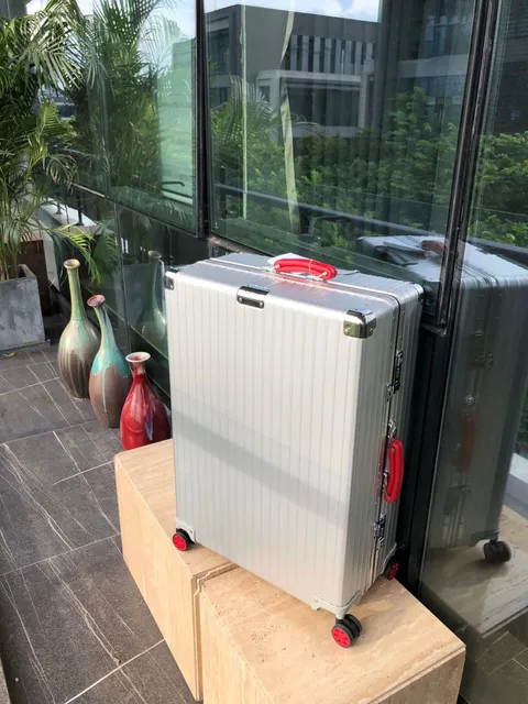 红色把手