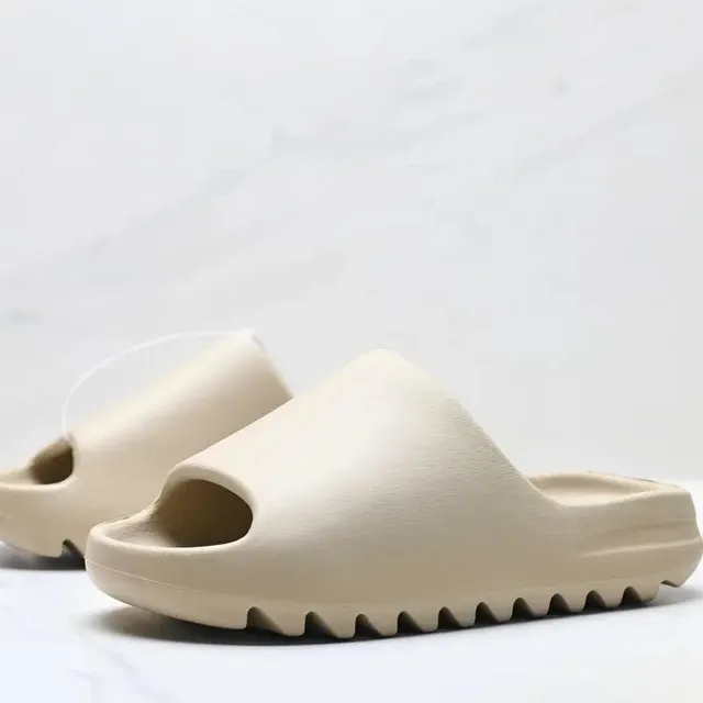 Yeezy Slide Bone