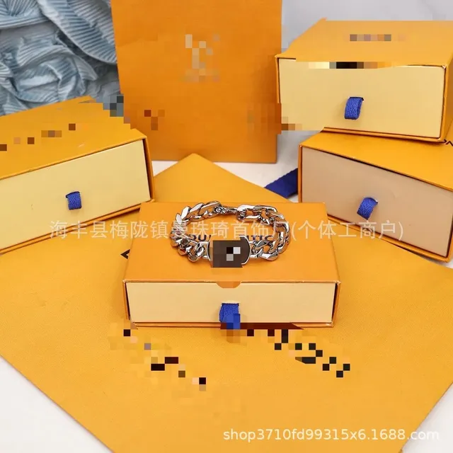 Louis Vuitton Chain Bracelet Chunky Link