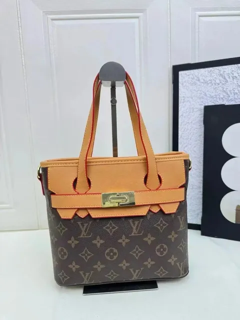 Louis Vuitton Alma BB Monogram Canvas