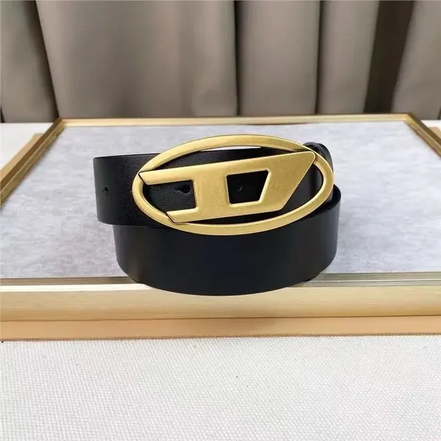 3.8cm黑色古金扣