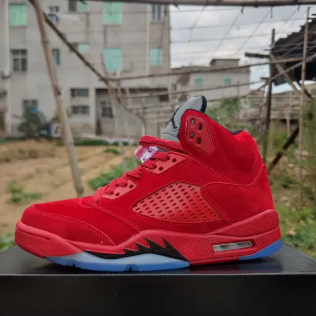 AJ5-大红公牛