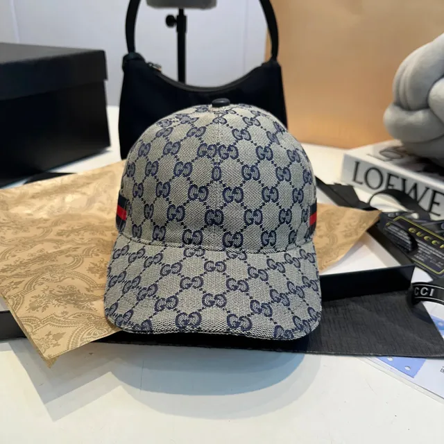 Gucci Baseball Cap GG Supreme