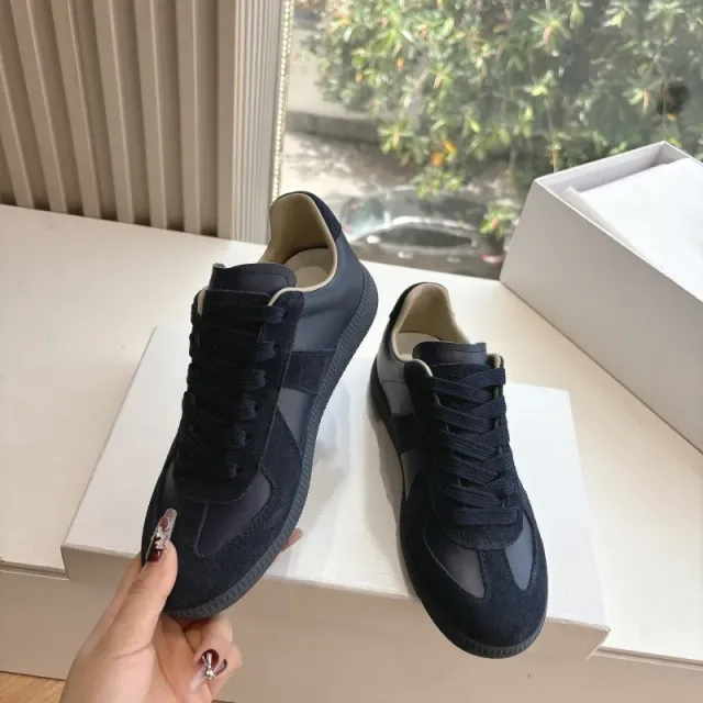 藏青色