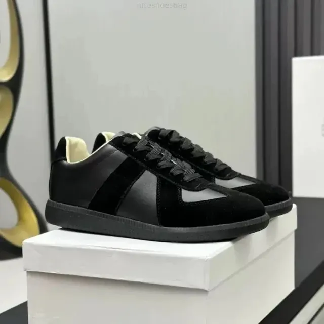 高版白黑