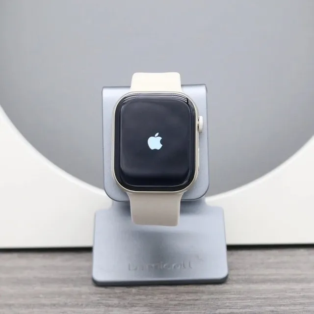 Apple Watch Starlight Aluminum