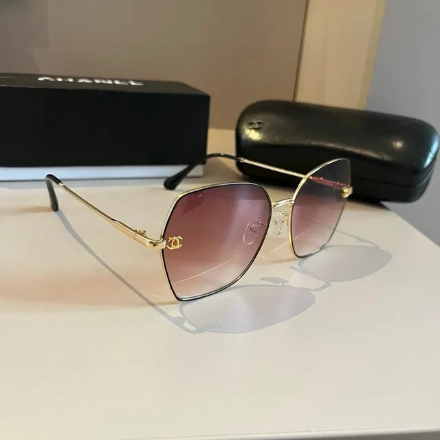 Chanel Sunglasses Gradient Lens with CC Logo