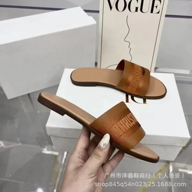 棕色