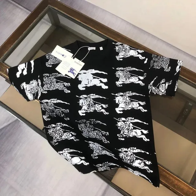 Burberry Equestrian Knight Print T-Shirt
