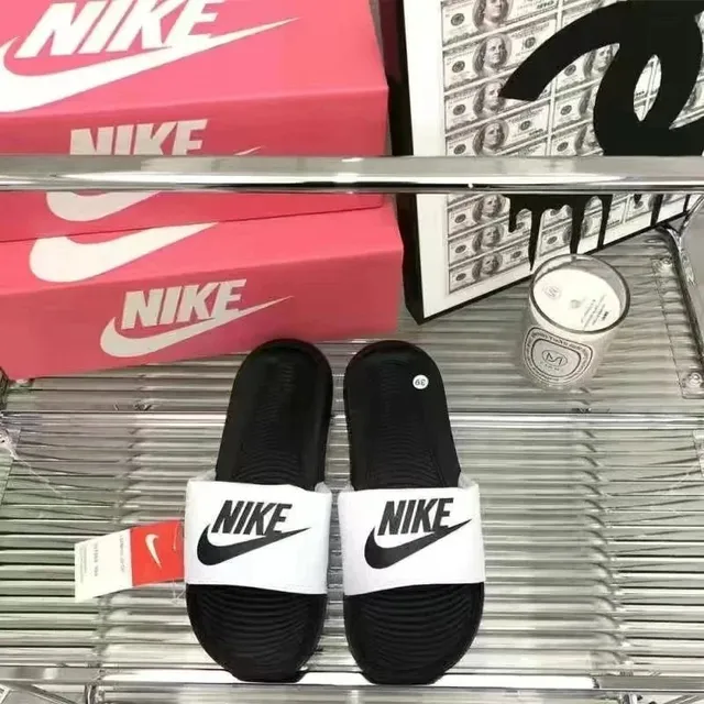 Nike Benassi JDI Black/White