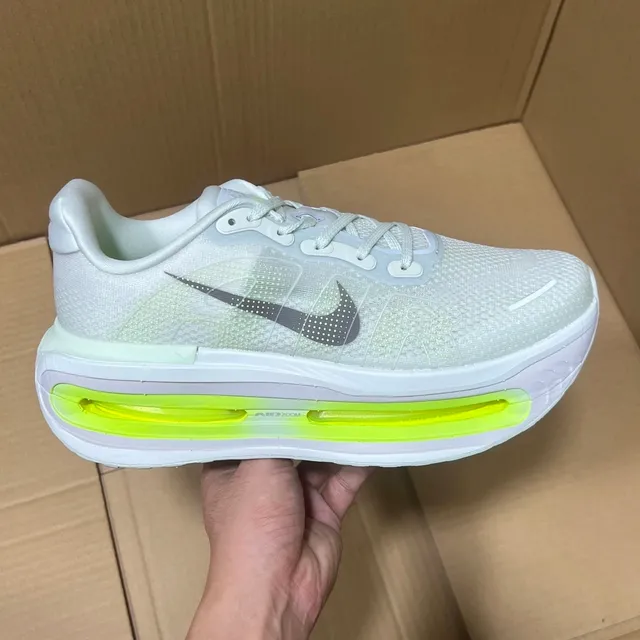 Nike Air Max Neon Sole