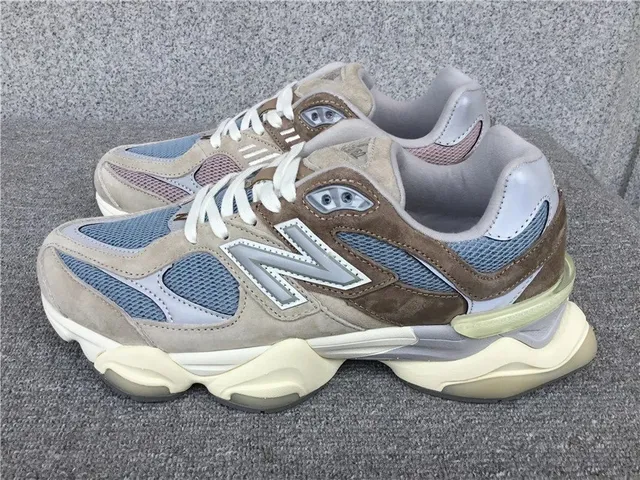 New Balance 2002R Desert Trail