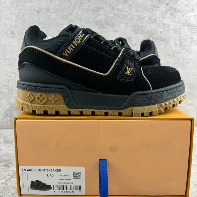 Louis Vuitton LV Arch Light Sneaker