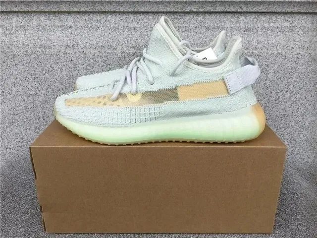 Yeezy 350 V2 Zebra