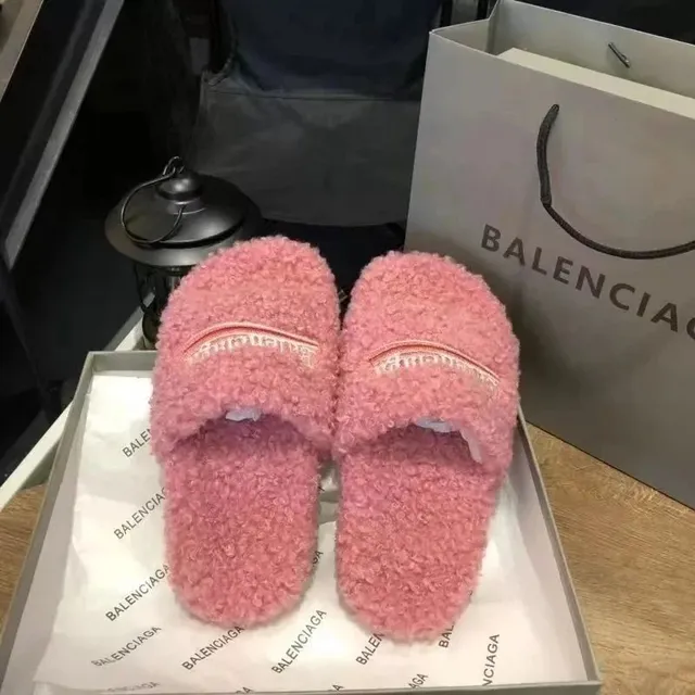 Balenciaga Shearling Slide Fluffy Pink