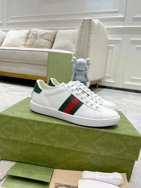 Gucci Ace Low Web Stripe